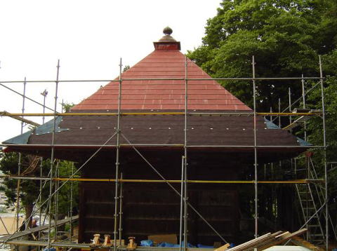 ���n�̐��؂Ƀg�^���`�b�v�Ŏ~�߂Ă����܂�