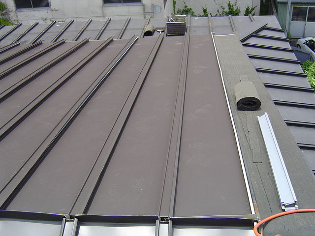 ���̏c�̃��C����{�ŁA��̉����̕��ނł��B