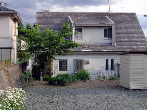 �����ɂ́A�����J���A�j�Ђ������Ă��܂����B